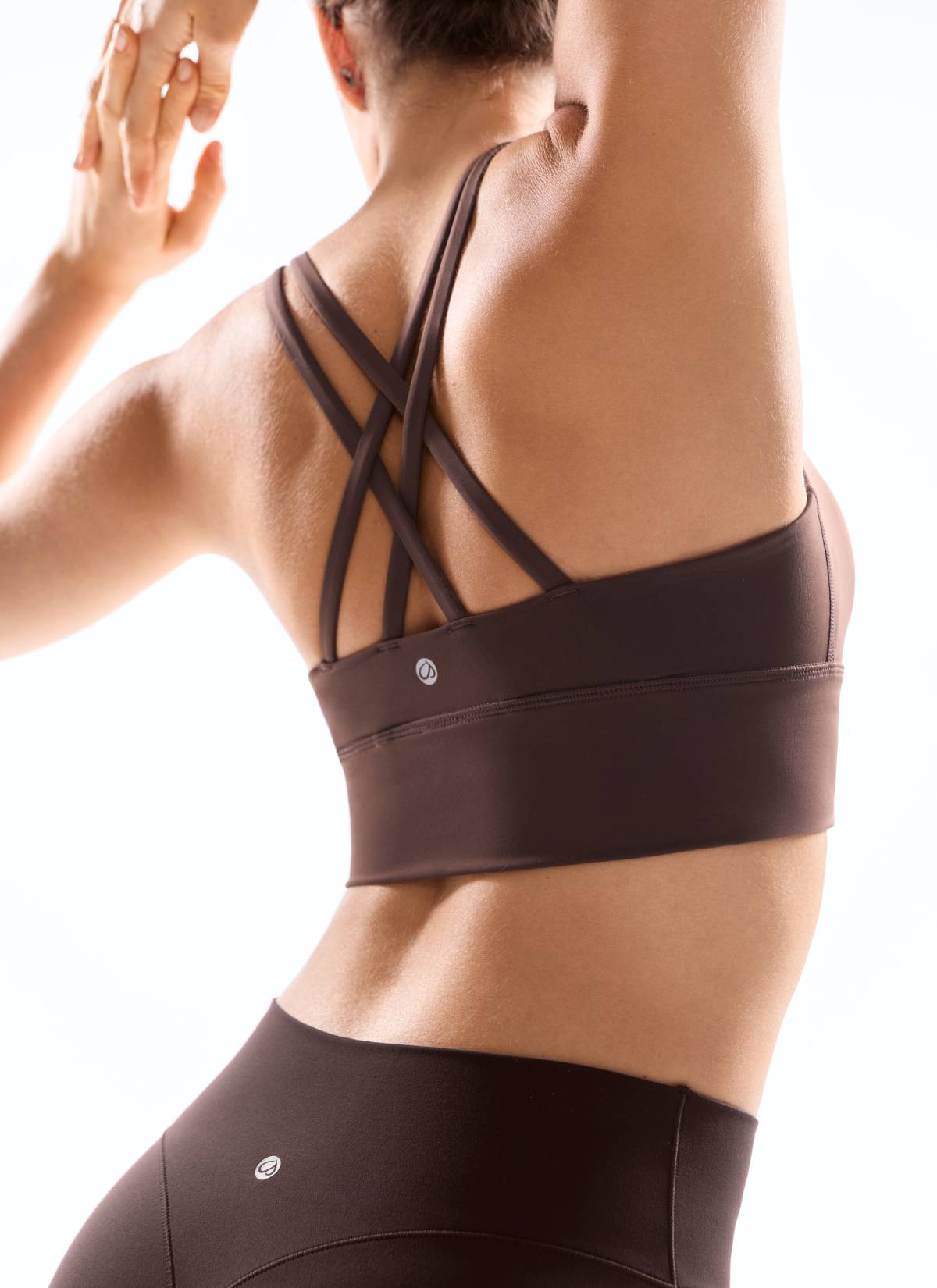 CRZ YOGA Womens Strappy Longline Nakedfeel Training Sports Bra Hot Fudge Brown