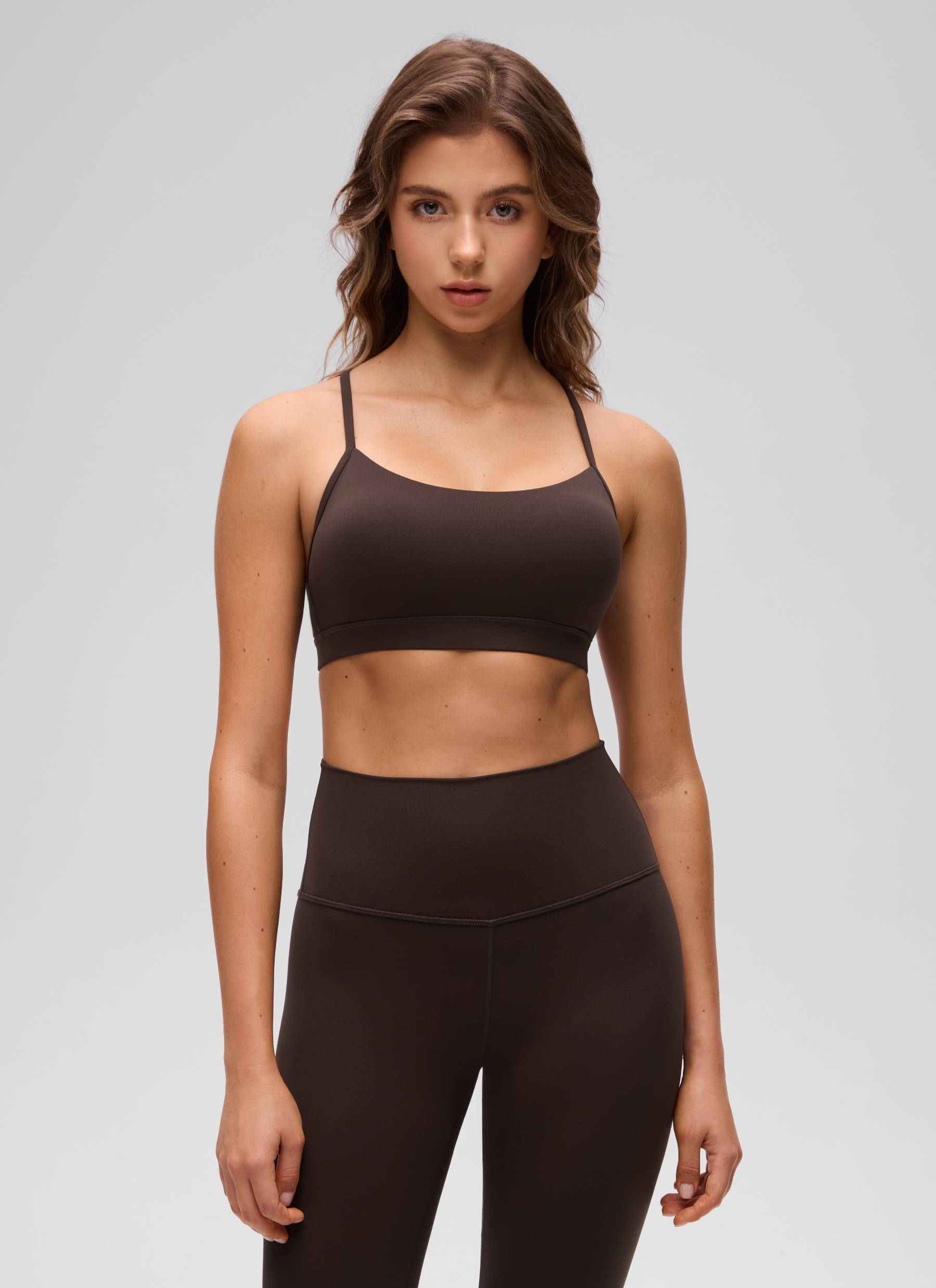 CRZ YOGA Women's Yoga Light Support Butterluxe Sports Bra Y back Hot Fudge Brown @model_info:Kriss