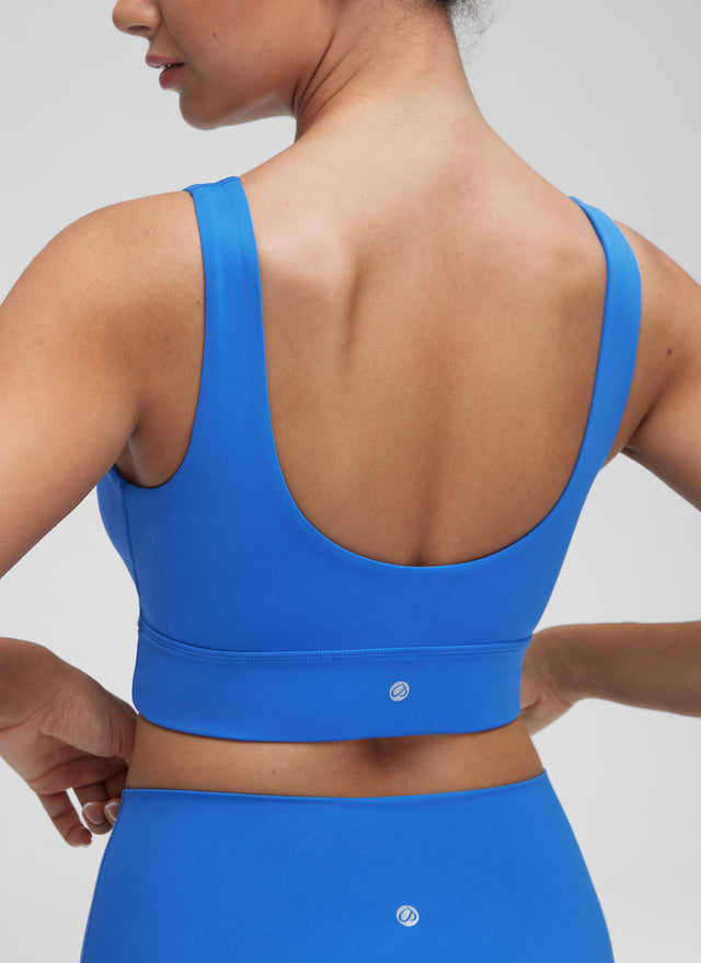 CRZ YOGA Women's Yoga Low Support Butterluxe Sport Bra U Back Longline Sparkle Blue @model_info:Anano