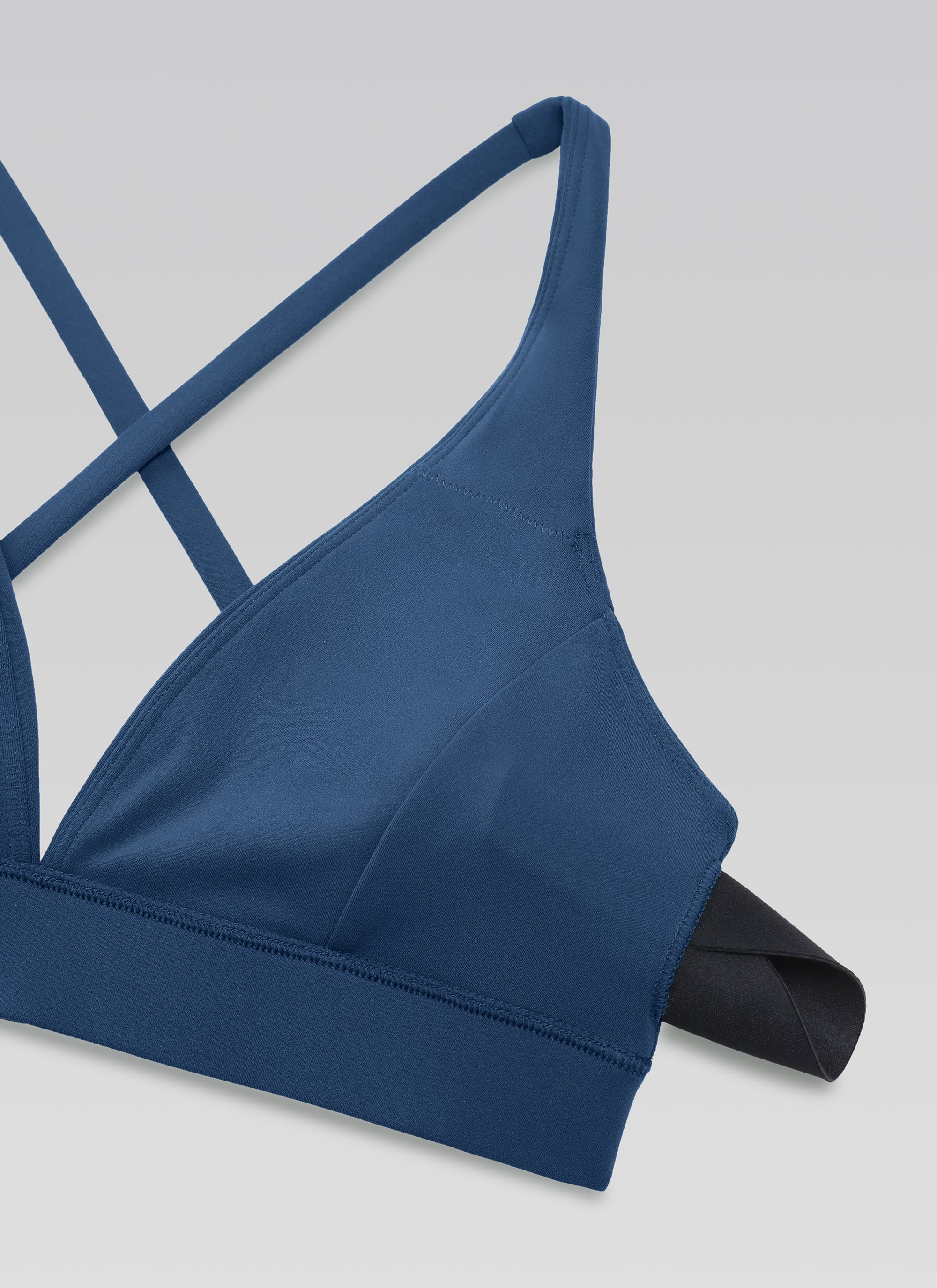 CRZ YOGA Women's Light Support Butterluxe Yoga Bra Strappy back V Neck French Navy @model_info:NEW