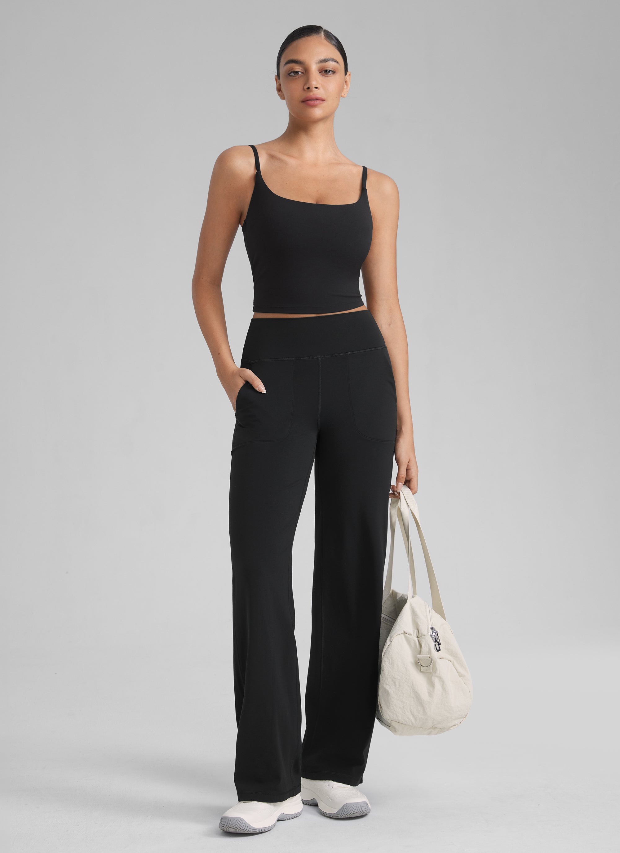 CRZ YOGA Womens Butterlift Scoop Neck U Back Yoga Longline Sports Bra Black @model_info:Anano