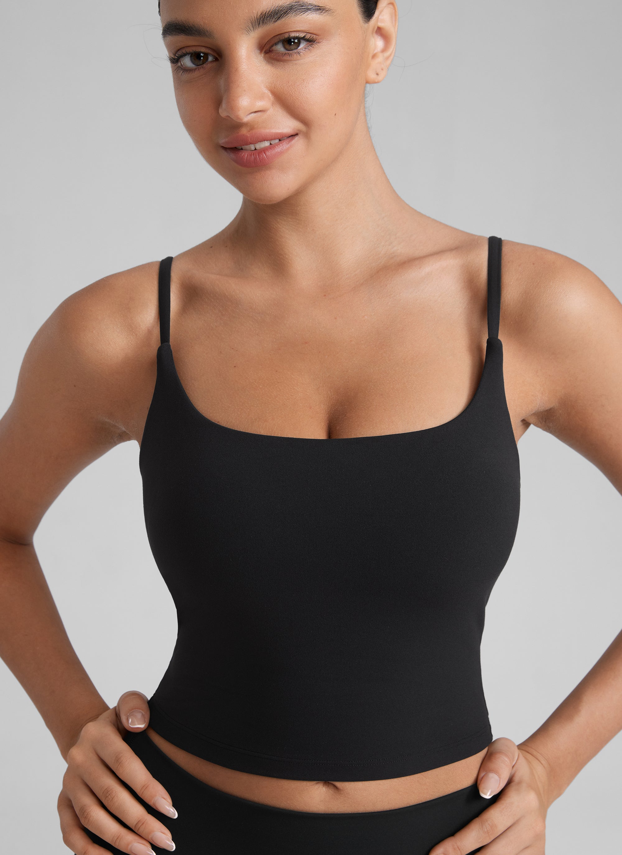 CRZ YOGA Womens Butterlift Scoop Neck U Back Yoga Longline Sports Bra Black @model_info:Anano