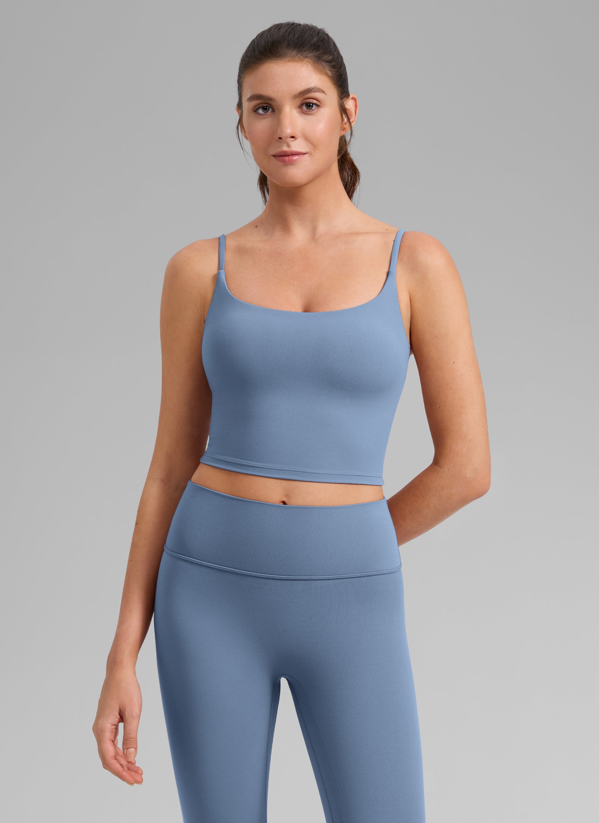 CRZ YOGA Womens Butterlift Scoop Neck U Back Yoga Longline Sports Bra Washed Denim @model_info:Gelya
