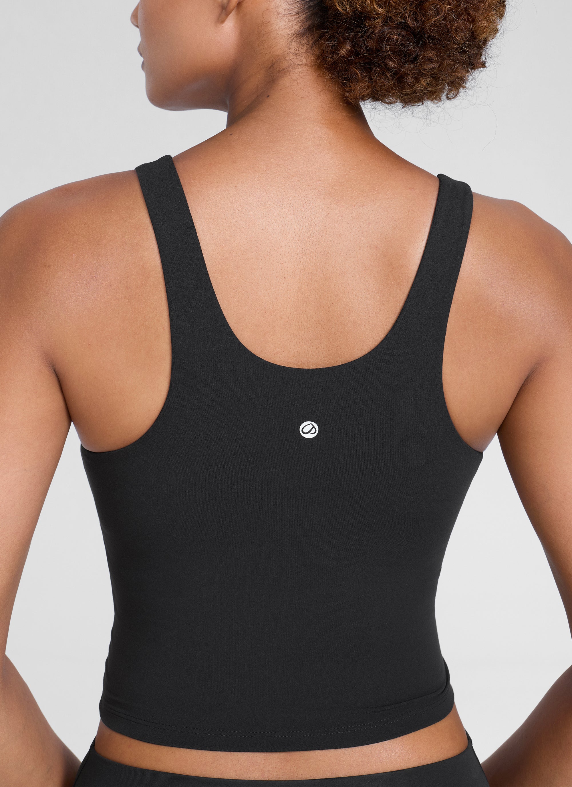 CRZ YOGA Womens Butterlift Racerback U Neck Yoga Built in Bra Tank Black @model_info:Barbara