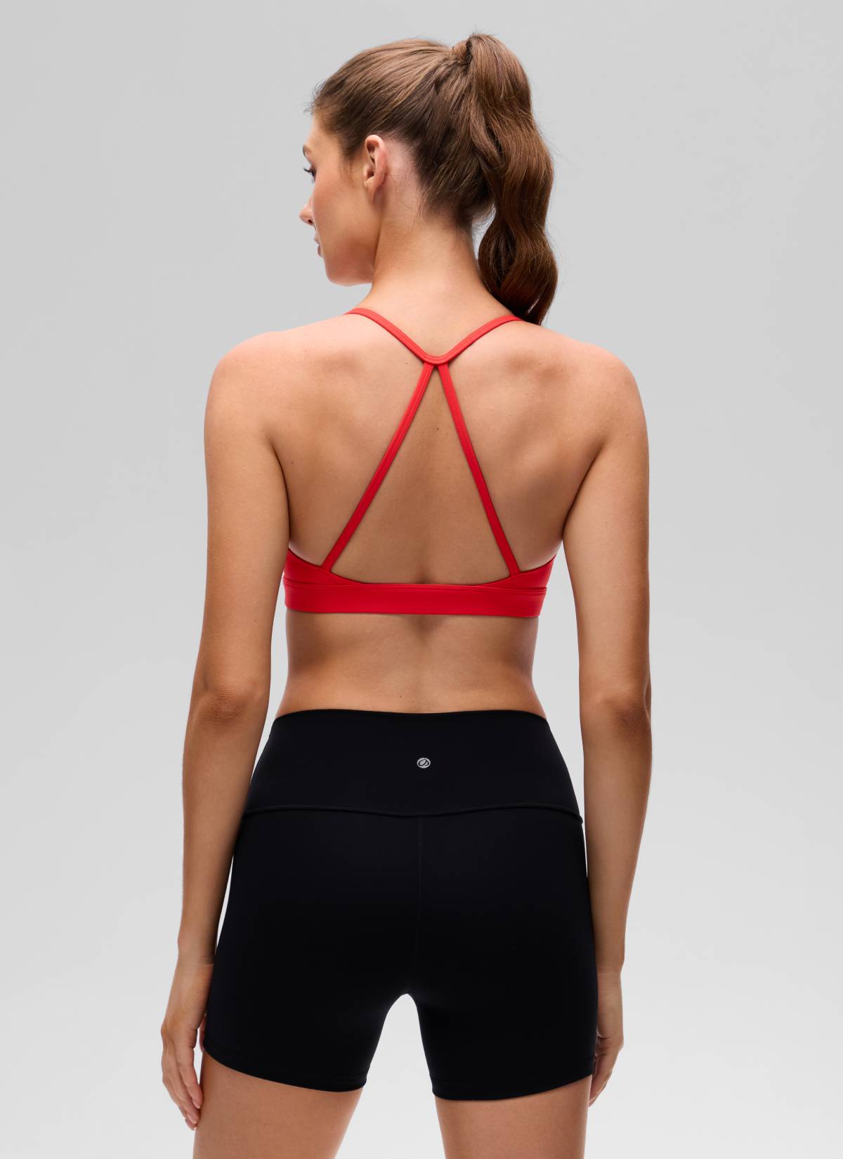 CRZ YOGA Women's Butterluxe Yoga Scoop Neck Cross Back Sports Bra Deep Red @model_info:Gelya
