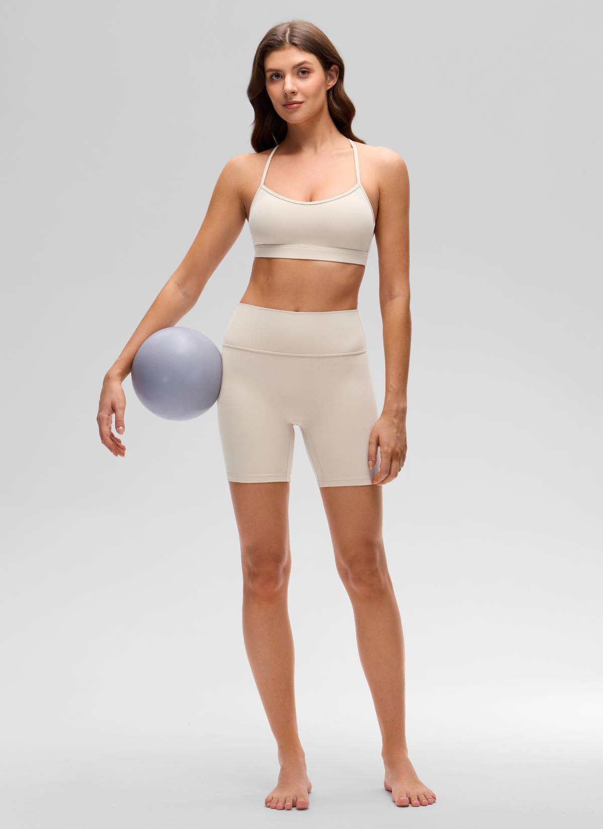 CRZ YOGA Women's Butterluxe Yoga Scoop Neck Cross Back Sports Bra Mojave Tan @model_info:Gelya