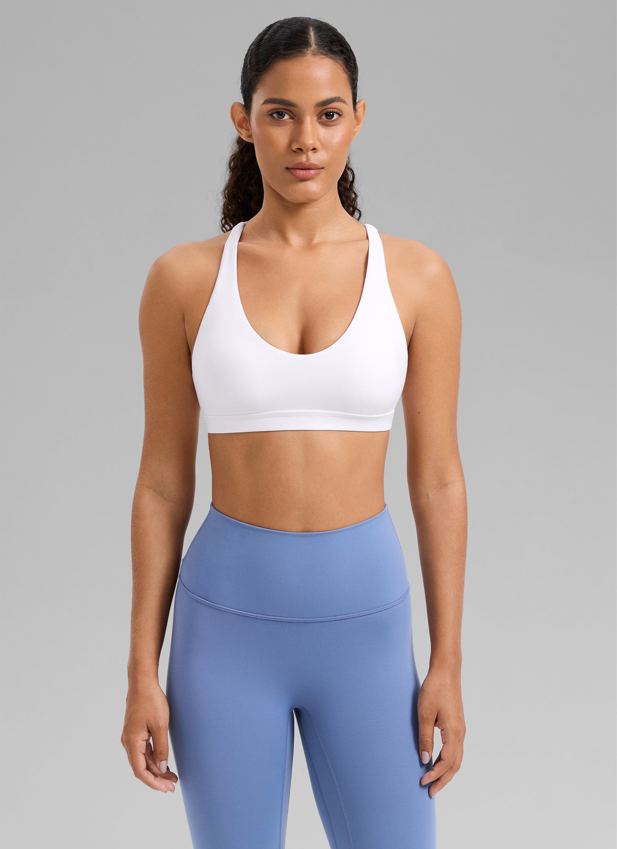 CRZ YOGA Women's Butterlift Workout U Neck Cross Back Sports Bra Mojave Tan