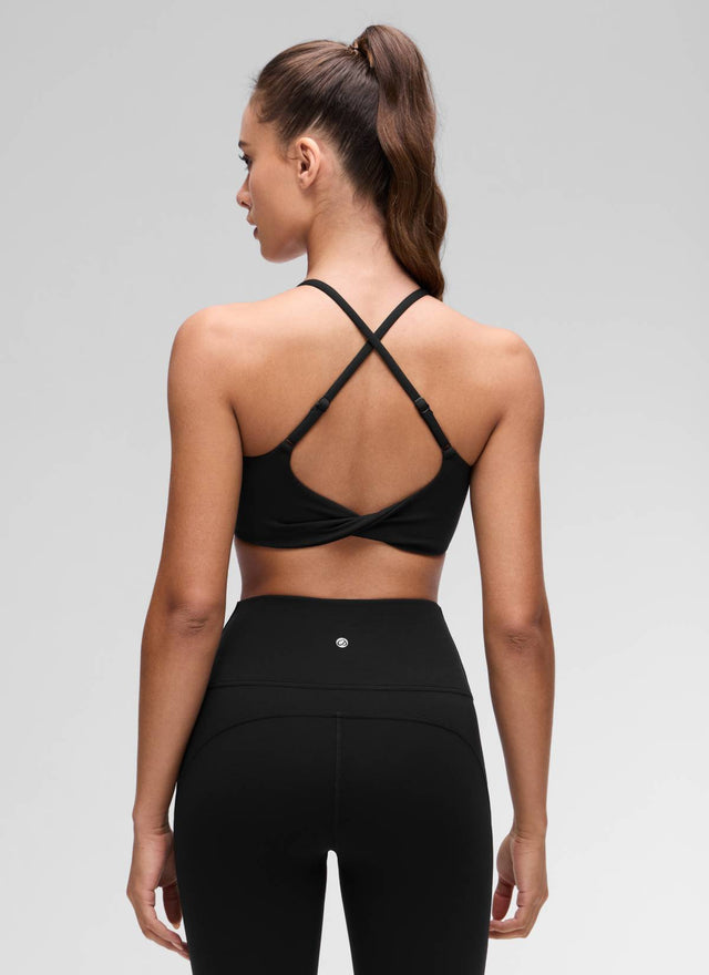 CRZ YOGA Women's Butterluxe Yoga Scoop Neck Twist Cross Back Sport Bra Black @model_info:Maria