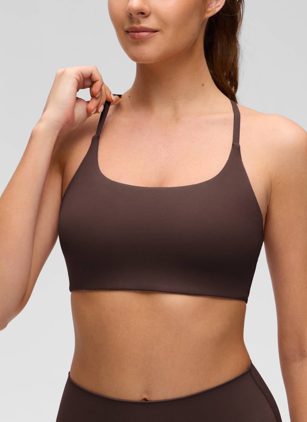 CRZ YOGA Women's Butterluxe Yoga Scoop Neck Twist Cross Back Sport Bra Hot Fudge Brown @model_info:Gelya