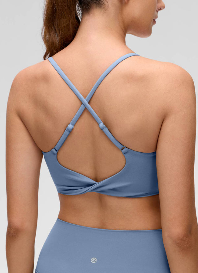 CRZ YOGA Women's Butterluxe Yoga Scoop Neck Twist Cross Back Sport Bra Washed Denim @model_info:Gelya