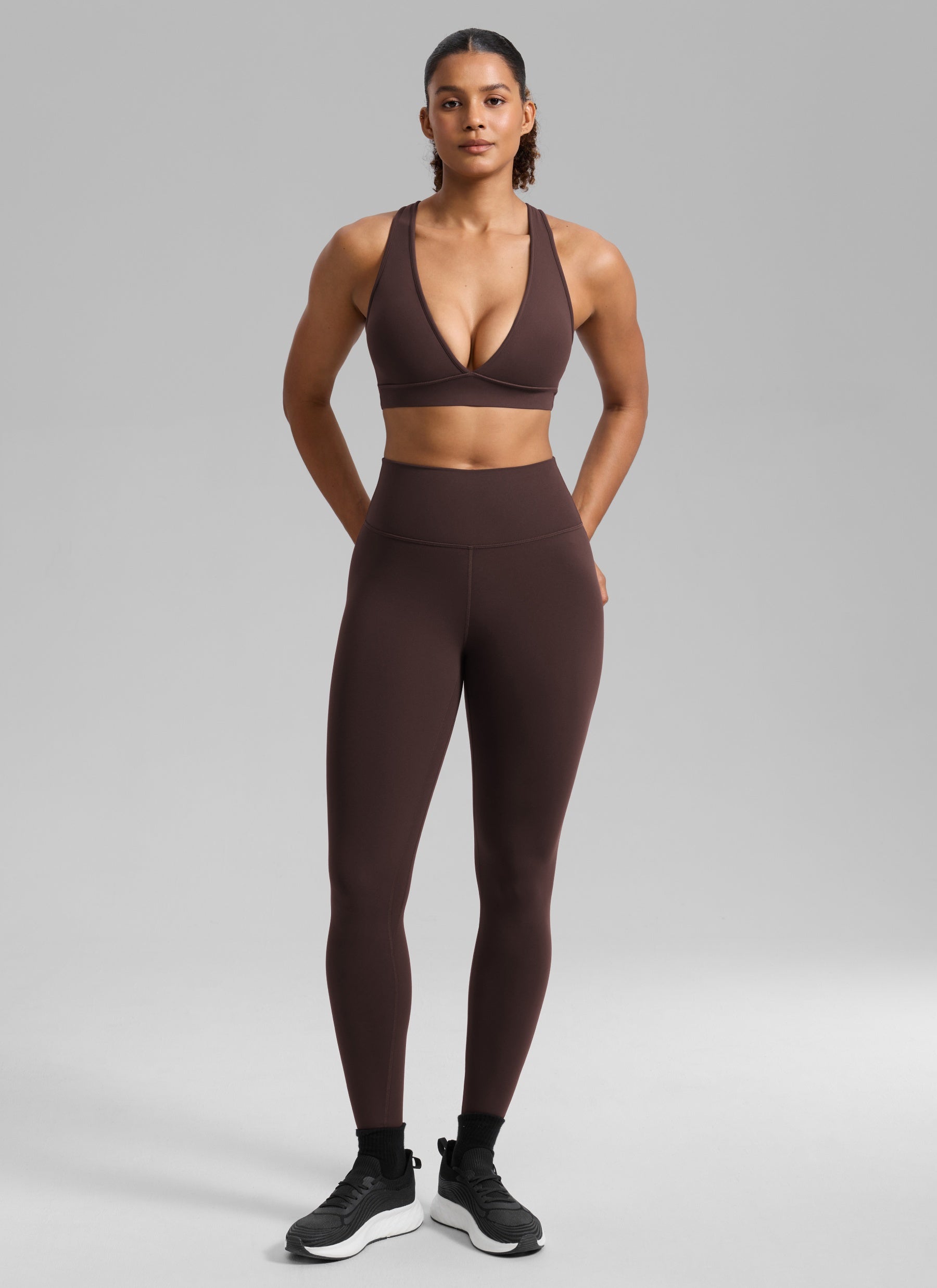CRZ YOGA Women's Butterlift® Workout Deep V Neck Cross Back Sports Bra Hot Fudge Brown