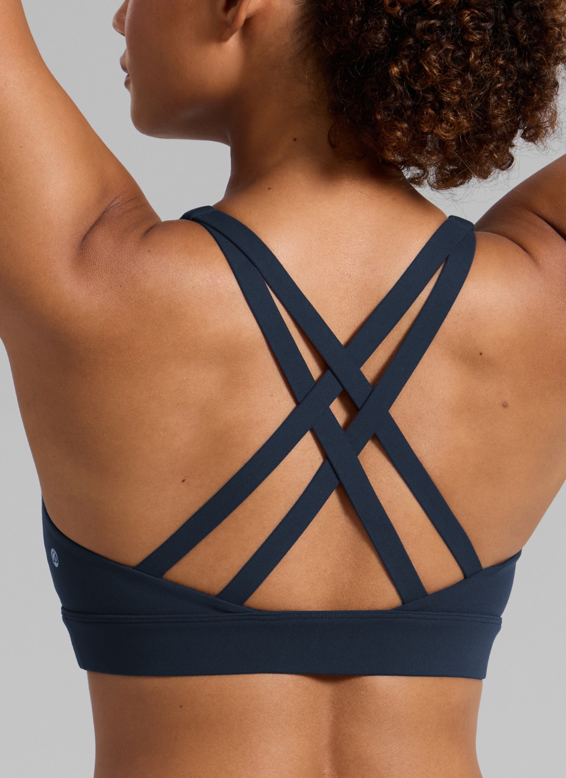 CRZ YOGA Women's Butterlift® Workout Crewneck Cross Back Sports Bra True Navy @model_info:Barbara