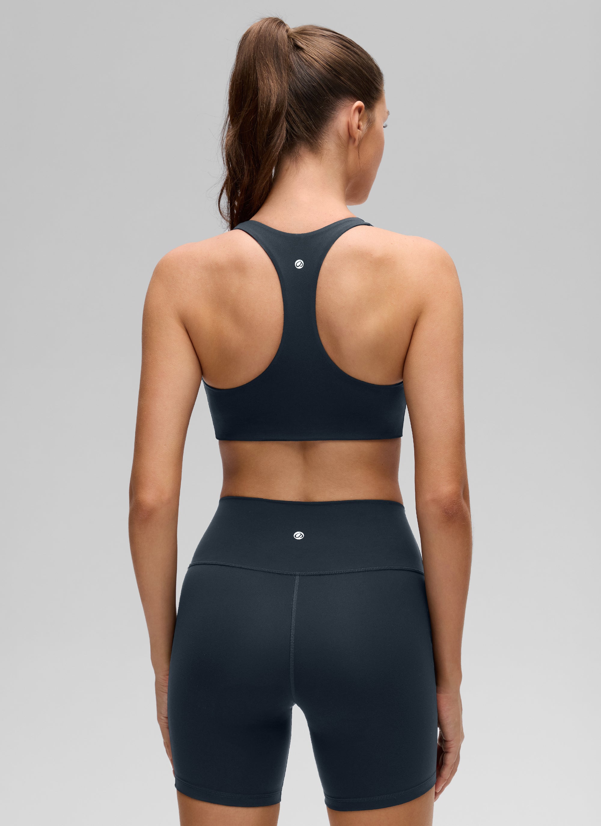 CRZ YOGA Women's Butterluxe Yoga V Neck RacerBack Build in Sports Bra True Navy @model_info:Gelya