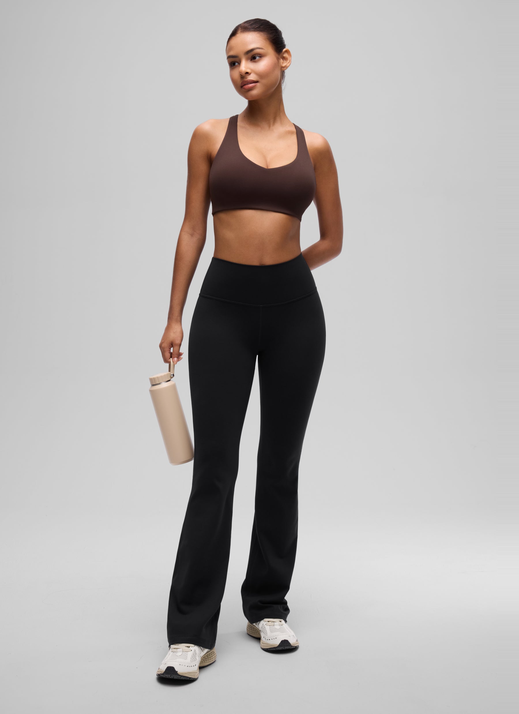 CRZ YOGA Women's Butterluxe Yoga V Neck RacerBack Build in Sports Bra Hot Fudge Brown @model_info:T