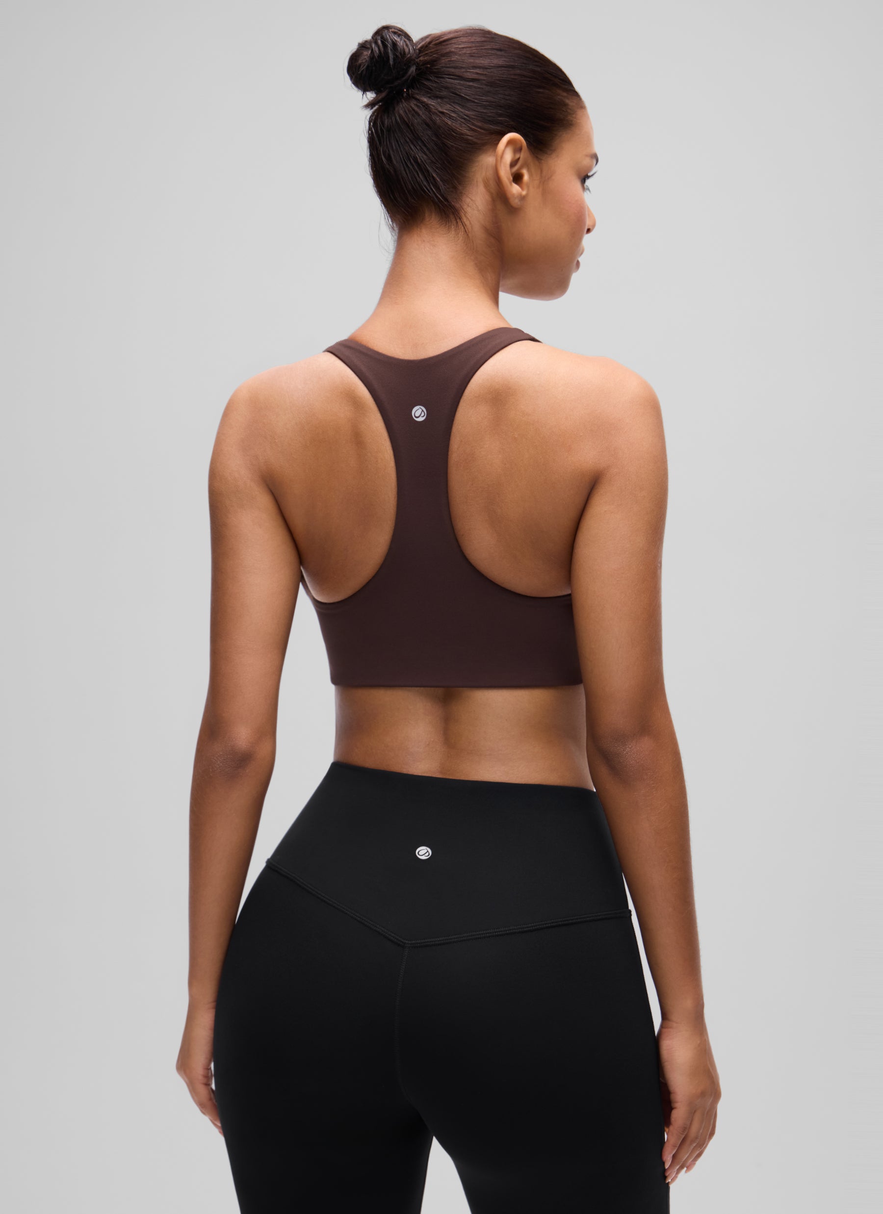 CRZ YOGA Women's Butterluxe Yoga V Neck RacerBack Build in Sports Bra Hot Fudge Brown @model_info:T