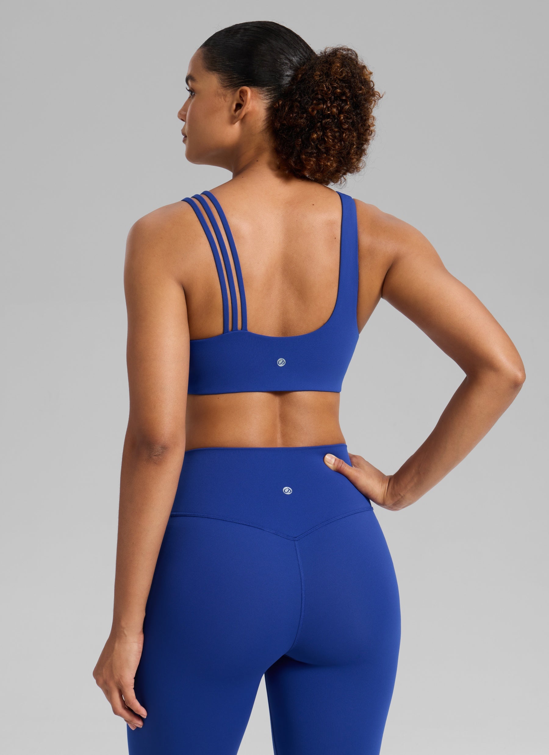 Women's Butterlift® Yoga Asymmetric Straps Sports Bra Medium Support Waves Blue @model_info:Barbara
