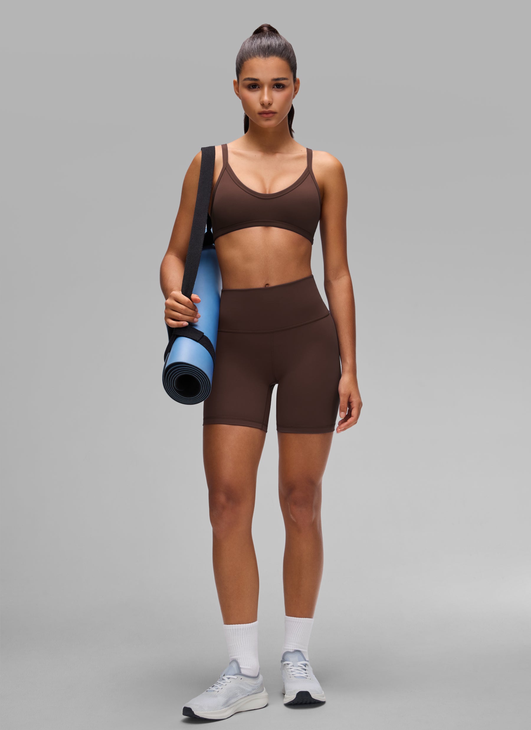 CRZ YOGA Butterlift Women's Double Lined V Neck Workout Sports Bras Hot Fudge Brown