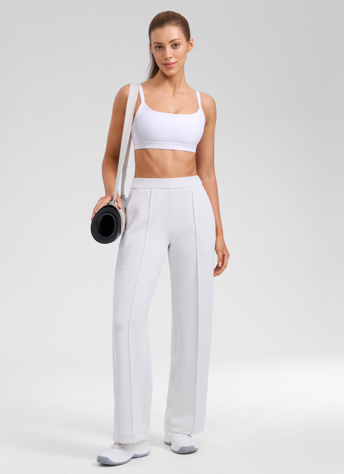 CRZ YOGA Women's Butterlift Workout Scoop Neck Double Lined Sports Bra White @model_info:Lary