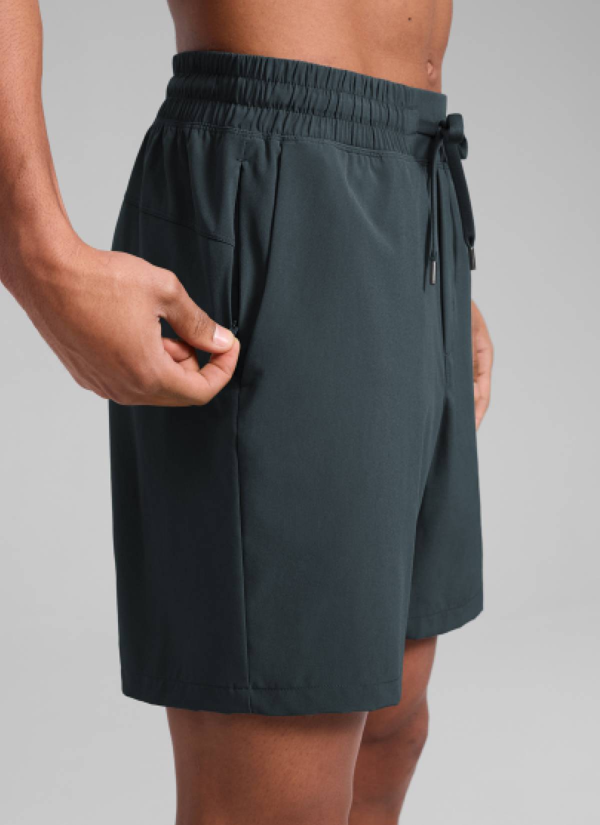 CRZ YOGA Men's Train Classic Fit Feathery-Fit Linerless Shorts 7'' Melanite @model_info:Rafael
