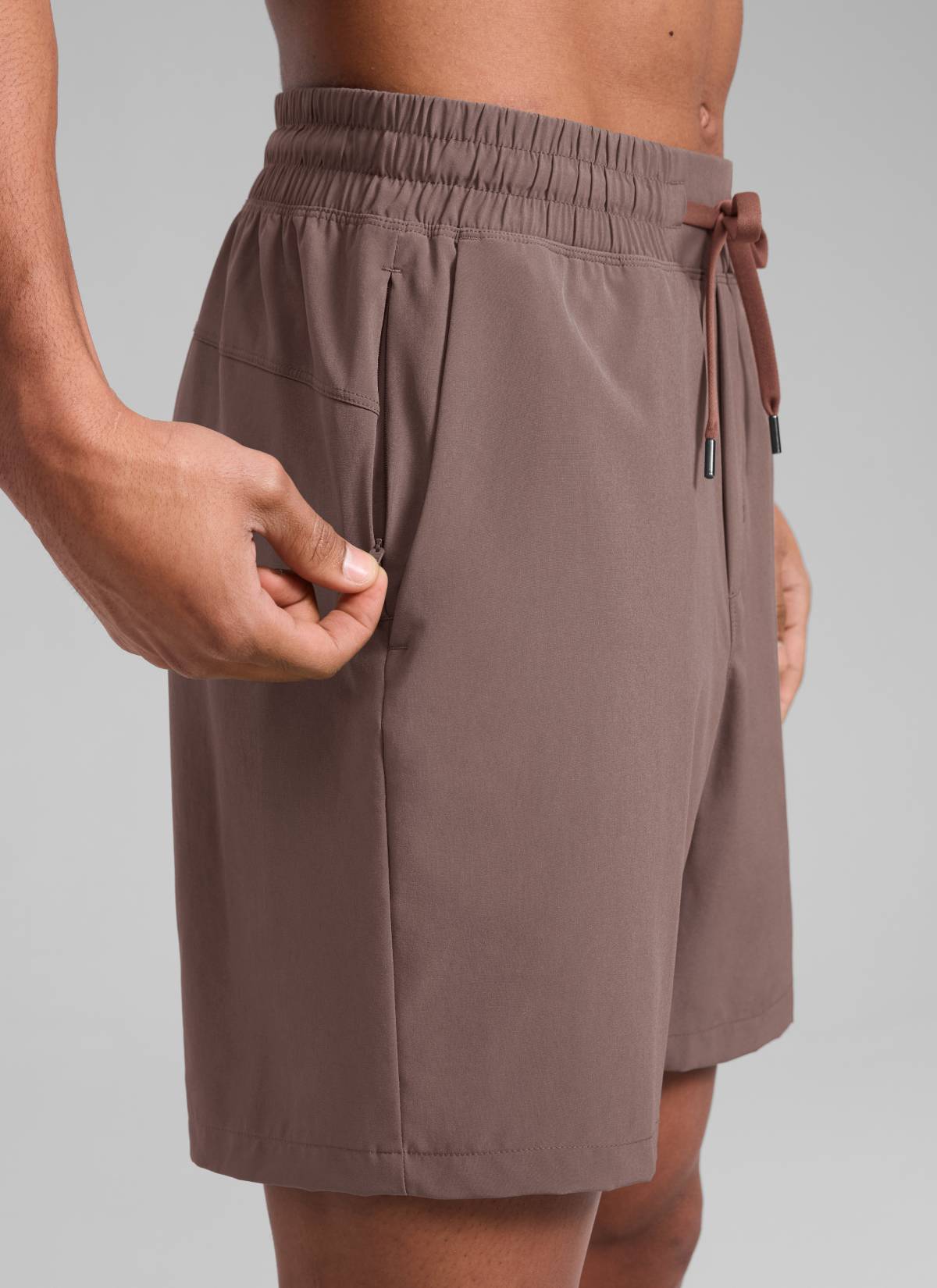 CRZ YOGA Men's Train Classic Fit Feathery-Fit Linerless Shorts 7'' Brown Rock