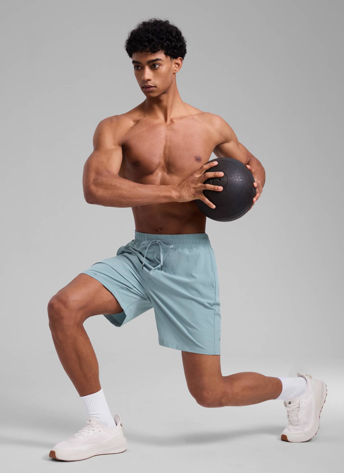 CRZ YOGA Men's Train Run Classic Fit Feathery-Fit Lined Shorts 7'' Light grayish blue