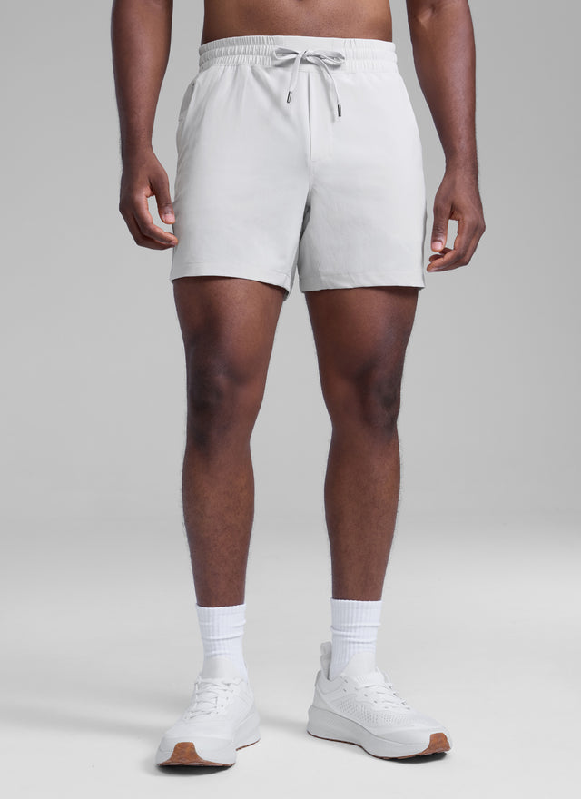 CRZ YOGA Men's Running Feathery-Fit Workout Linerless Shorts 5'' Platinum Grey @model_info:L
