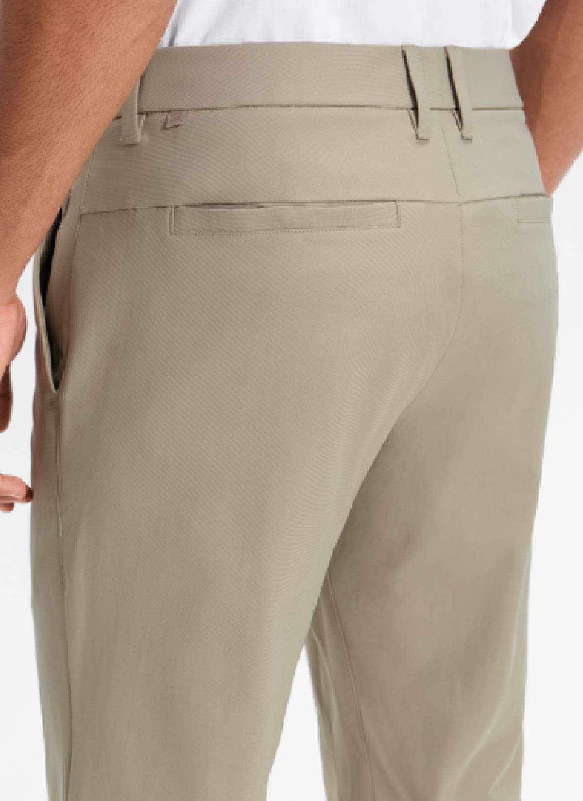 CRZ YOGA Mens Work Classic Fit All-Day Comfort Golf Pants Pockets 32'' Oak @model_info:Rafeal