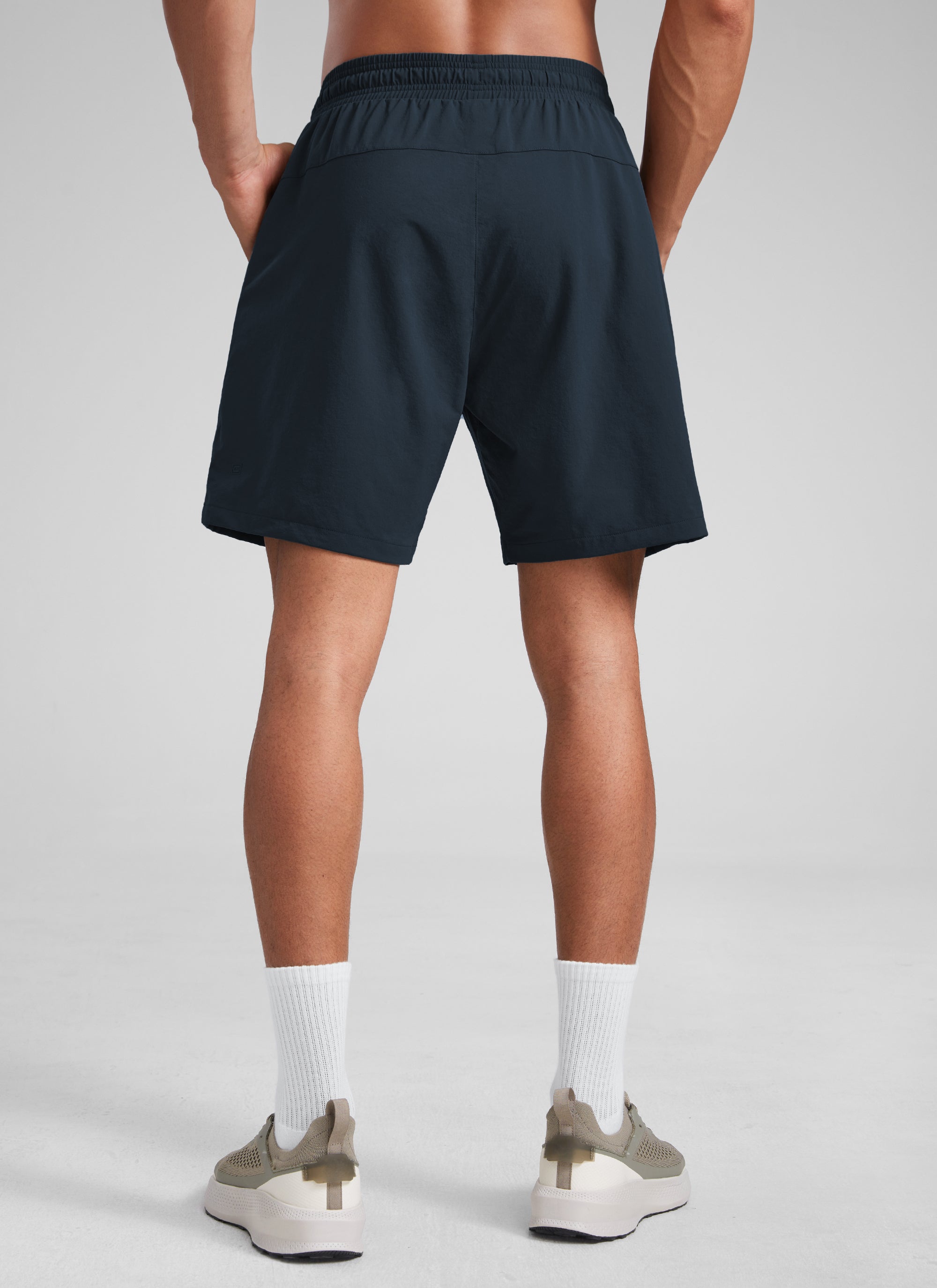 CRZ YOGA Men‘s Workout Water Resistant Short 7