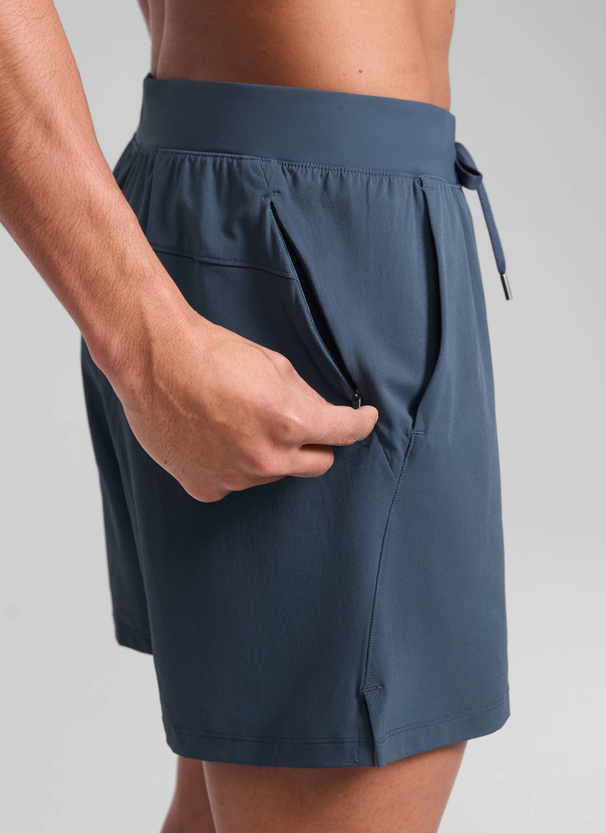 CRZ YOGA Men's Quick Dry Lightweight Gym Shorts with Zipper Pocket Stelindigo