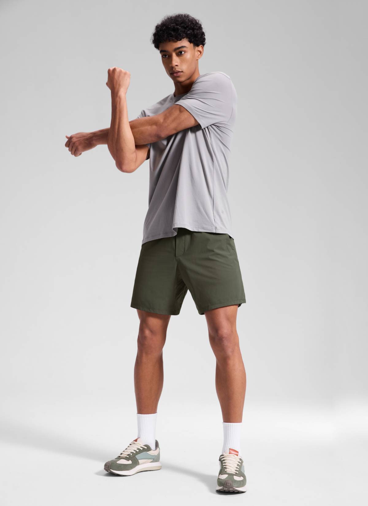 CRZ YOGA Men's Motion Workout Classic FIt Quick Dry Pocket Shorts  7