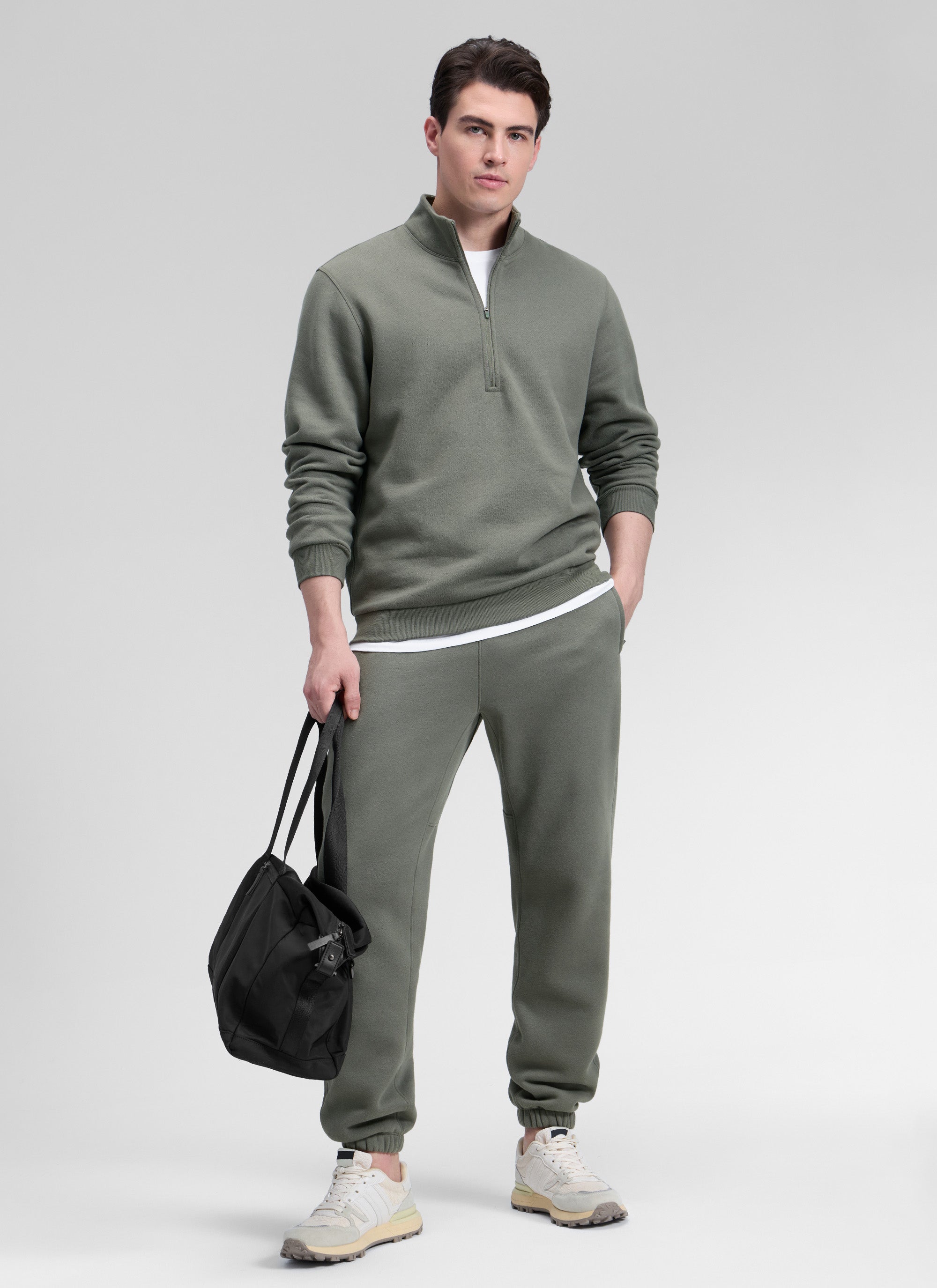 CRZ YOGA Mens Classic Fit Zipper Pockets Sweatpants 30
