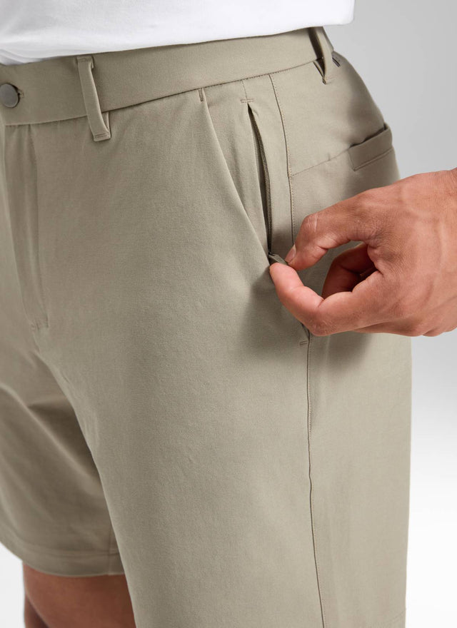 CRZ YOGA Men's Stretch Cotton Golf Mid Rise Pocket Chino Shorts 7