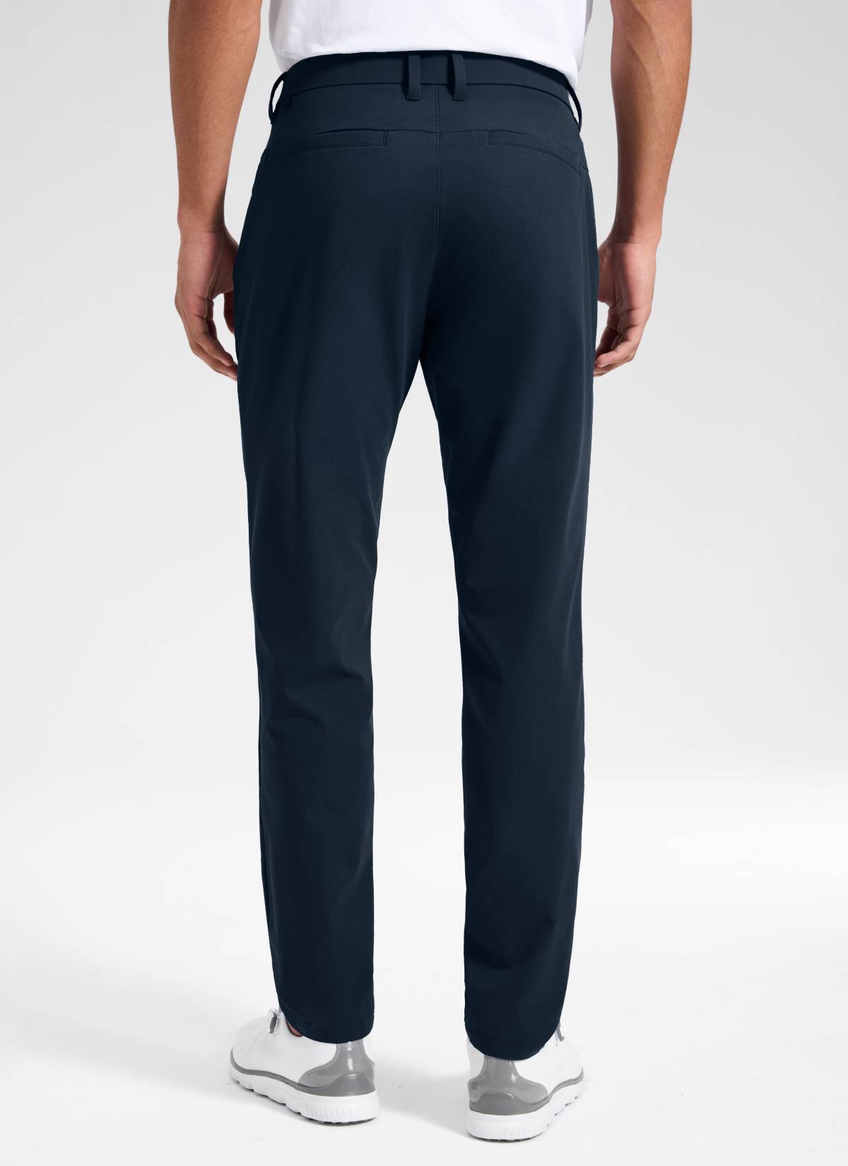 CRZ YOGA Men's BreezeLite Lightweight Golf Mid Rise Pocket Pant 32