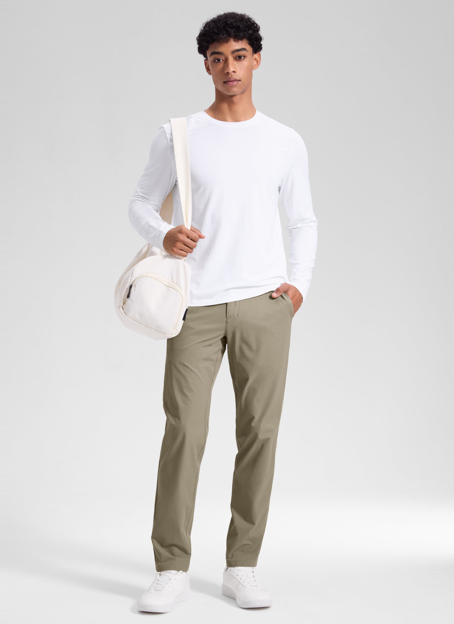 CRZ YOGA Men's BreezeLite Lightweight Golf Mid Rise Pocket Pant 32