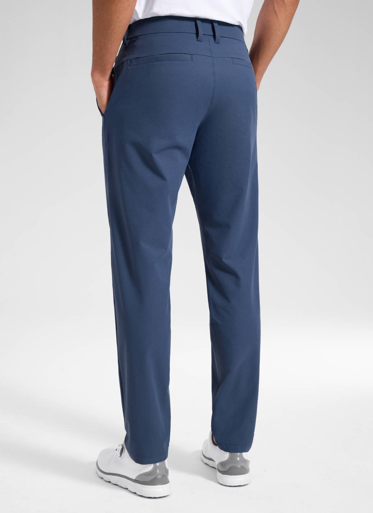 CRZ YOGA Men's BreezeLite Lightweight Golf Mid Rise Pocket Pant 32