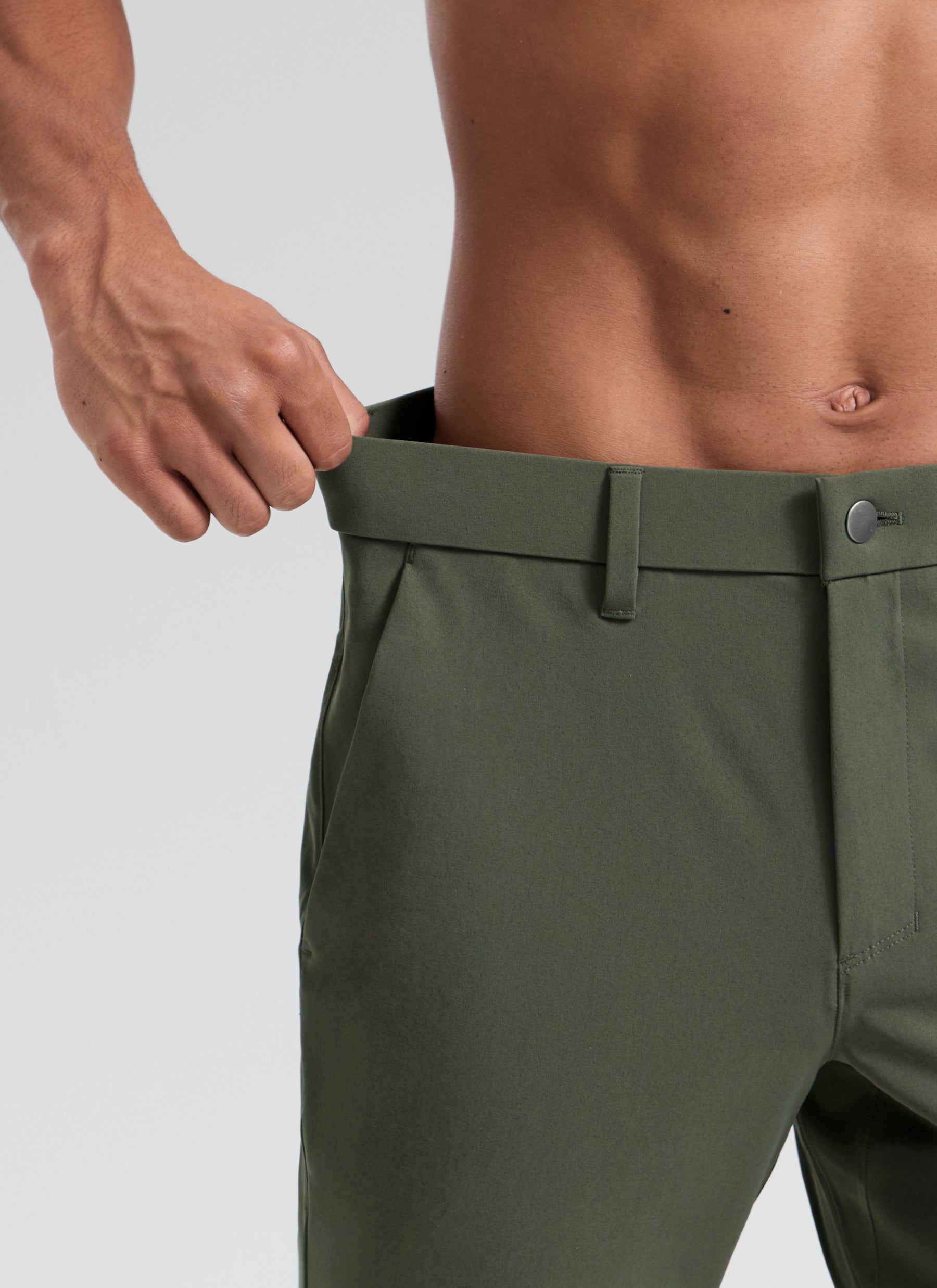 CRZ YOGA Men's BreezeLite Lightweight Golf Mid Rise Pocket Pant 32