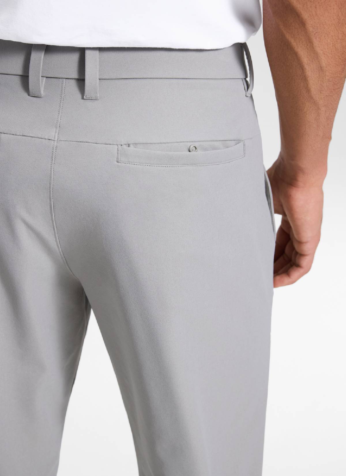 CRZ YOGA Men's BreezeLite Lightweight Golf Mid Rise Pocket Pant 30