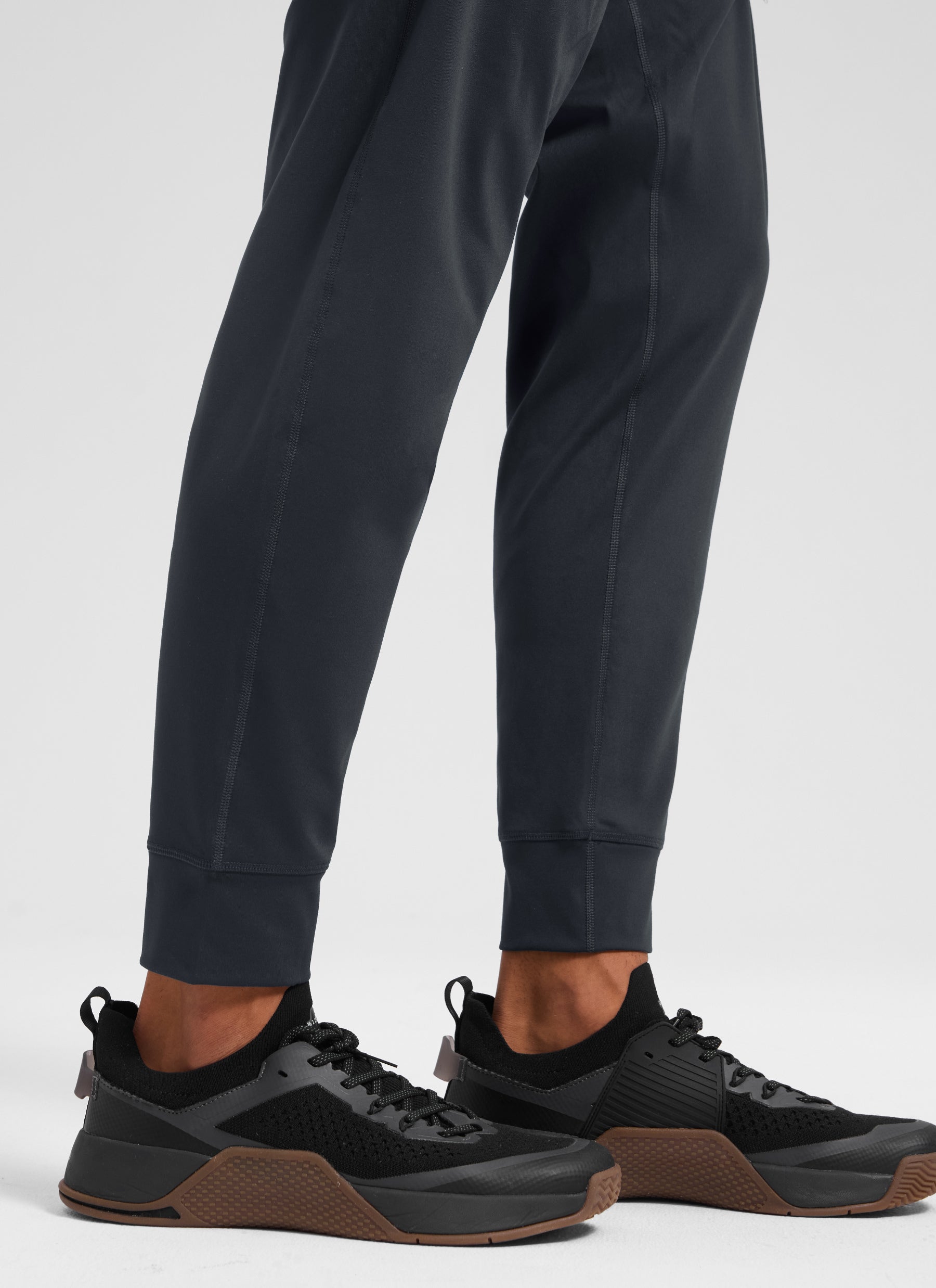 CRZ YOGA Men's Workout Casual Mid Rise Drawstring Pocket Jogger 29
