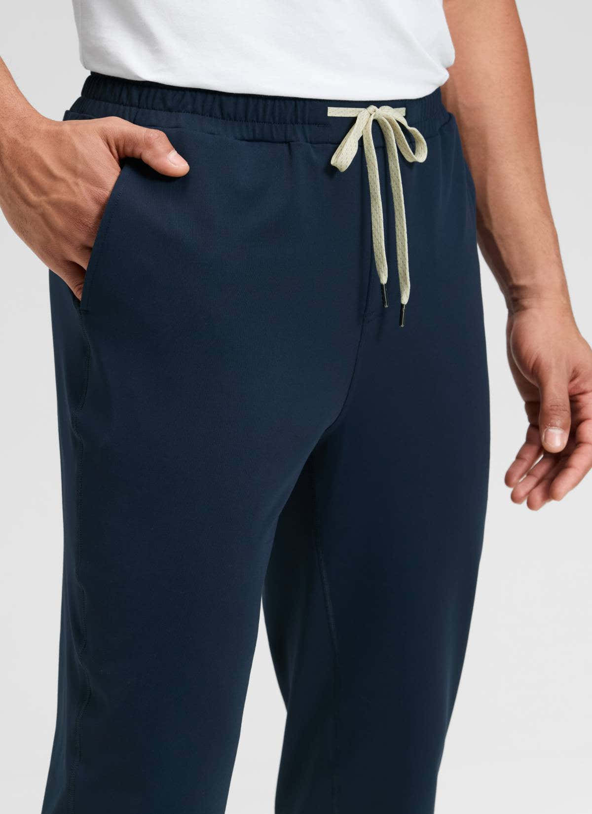 CRZ YOGA Men's Workout Casual Mid Rise Drawstring Pocket Jogger 29