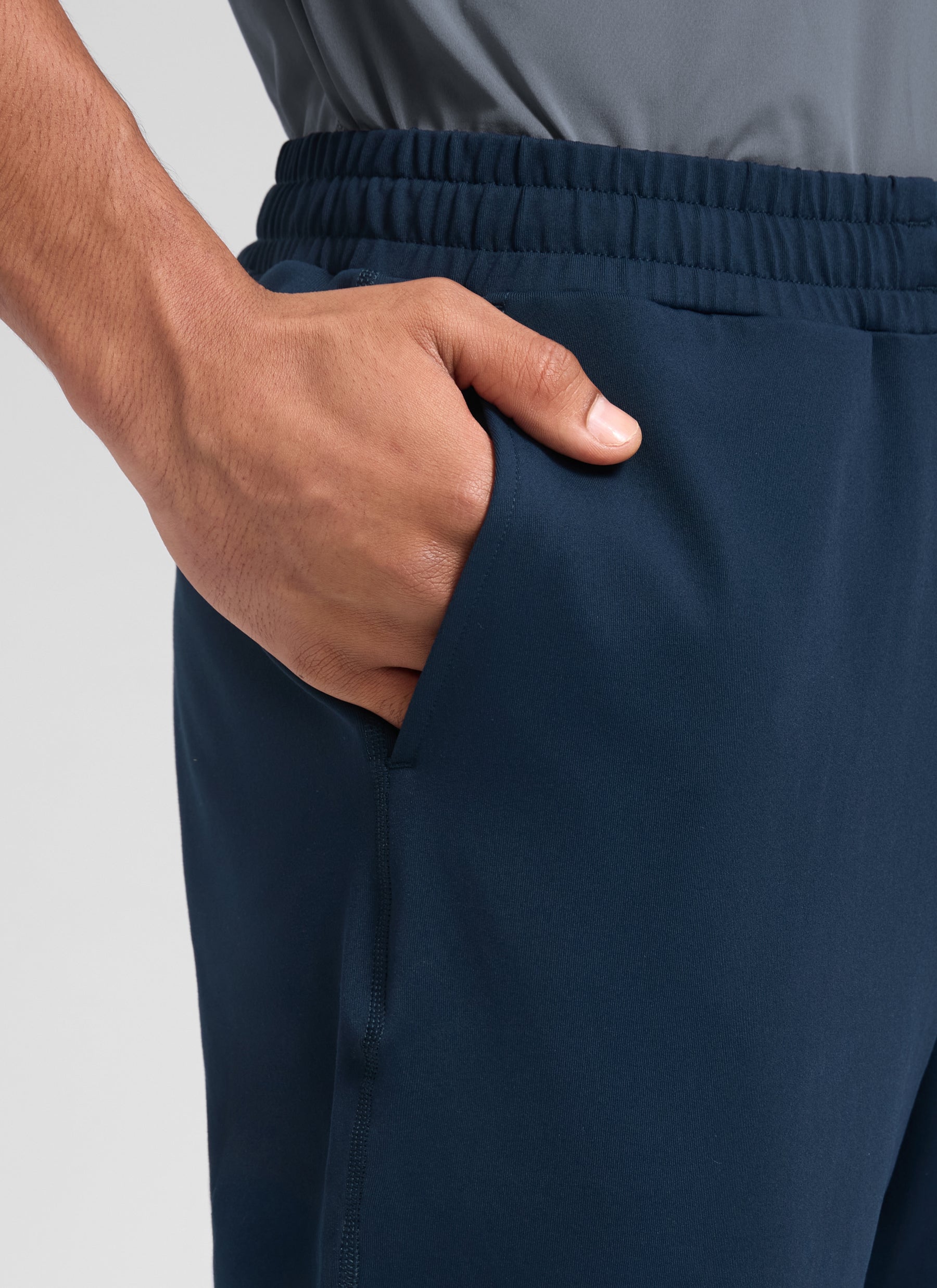 CRZ YOGA Men's Workout Casual Mid Rise Drawstring Pocket Jogger 29