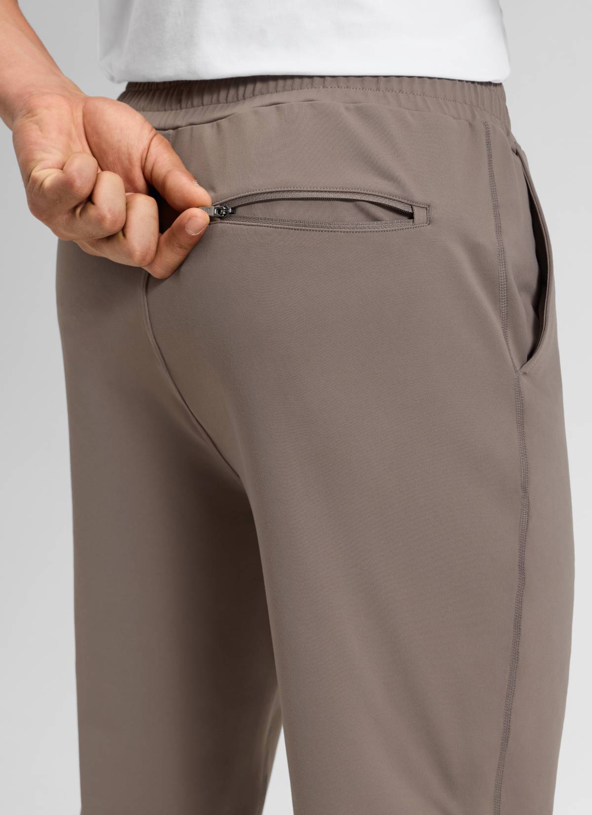CRZ YOGA Men's Workout Casual Mid Rise Drawstring Pocket Jogger 29