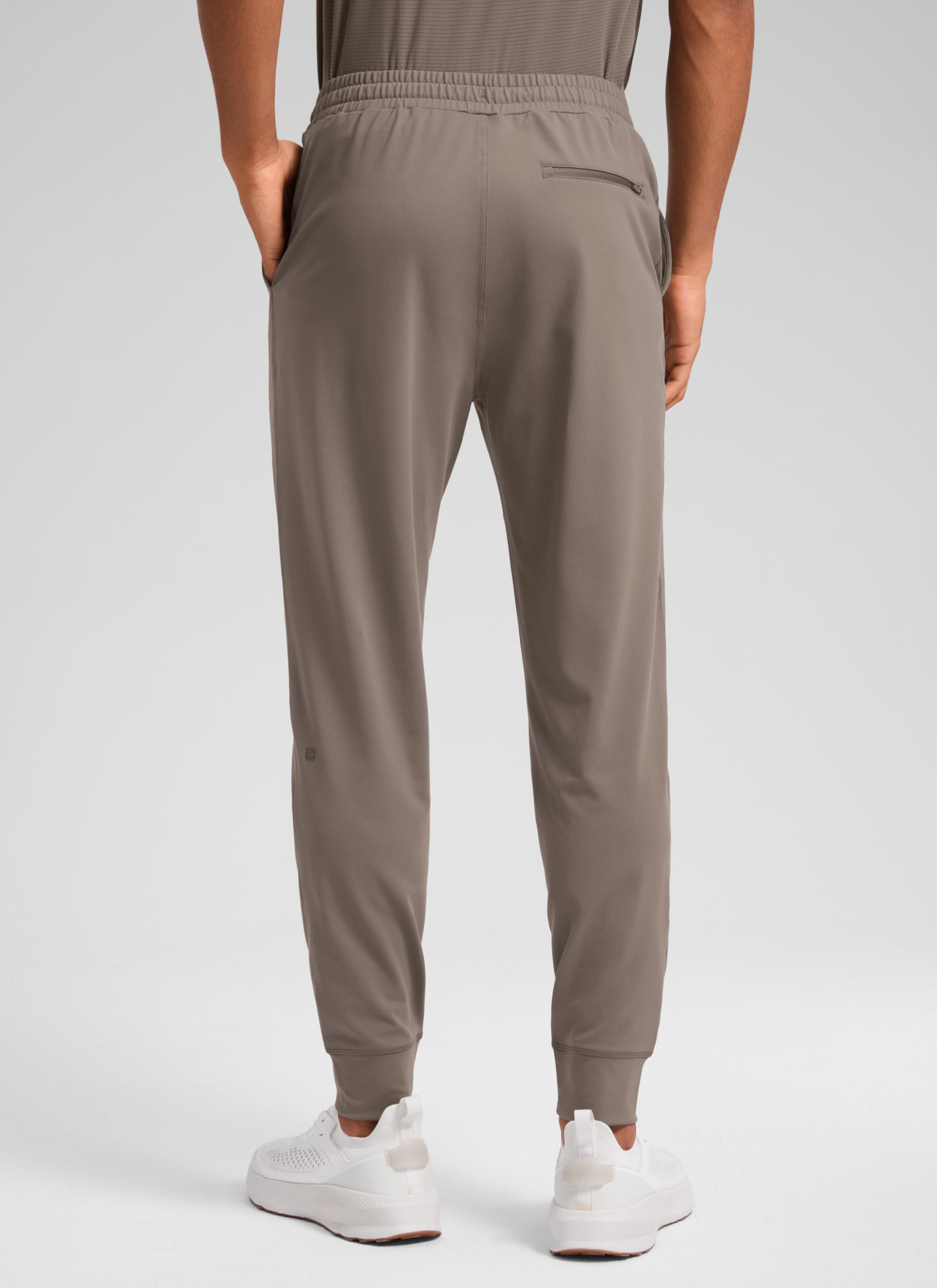 CRZ YOGA Men's Workout Casual Mid Rise Drawstring Pocket Jogger 29