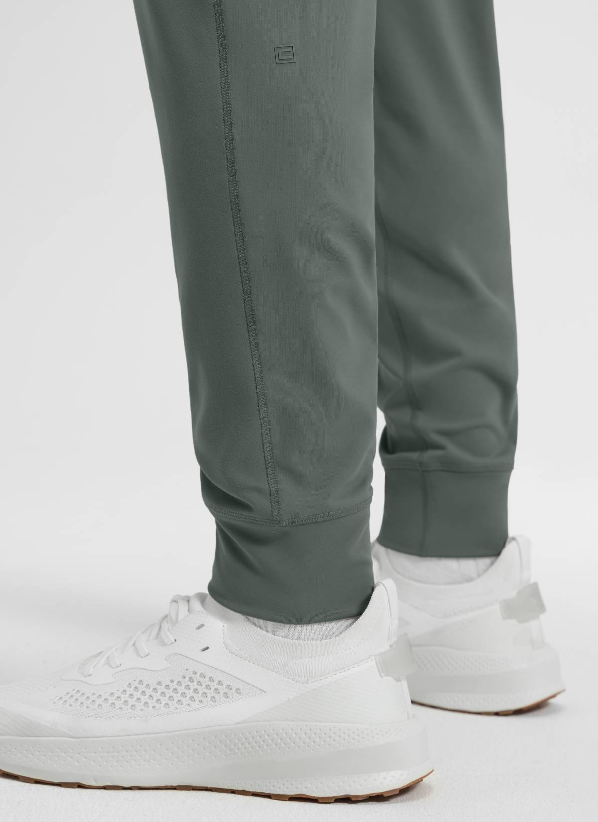 CRZ YOGA Men's Workout Casual Mid Rise Drawstring Pocket Jogger 29