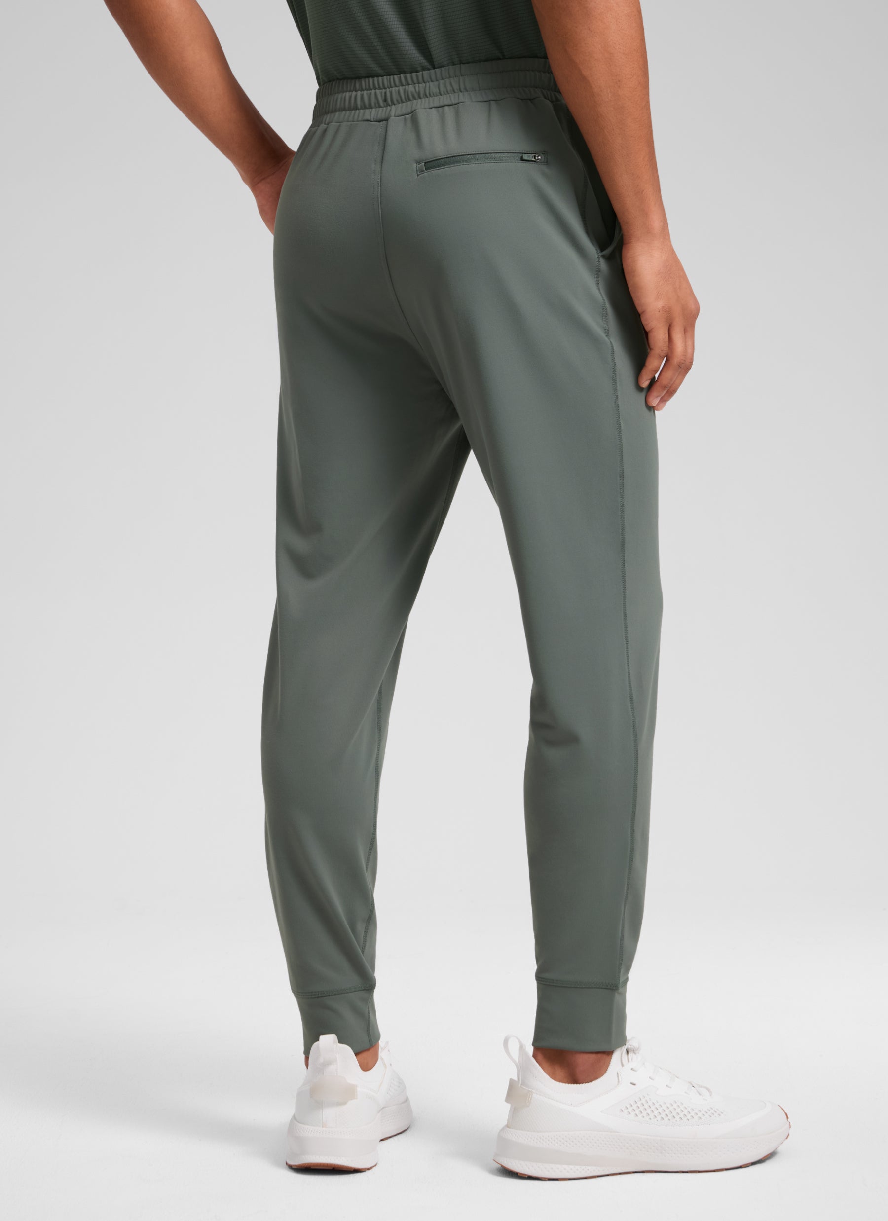 CRZ YOGA Men's Workout Casual Mid Rise Drawstring Pocket Jogger 29