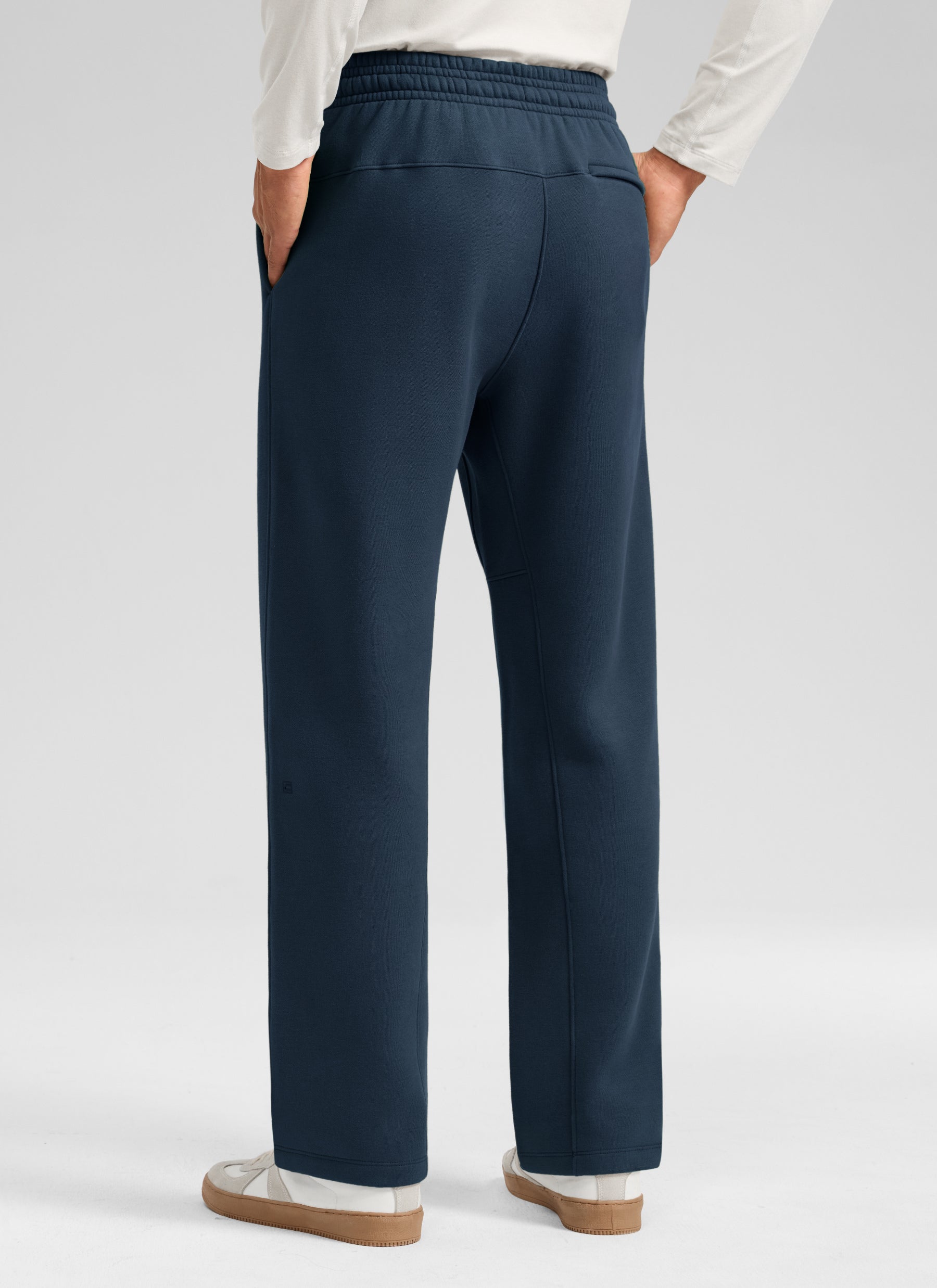 CRZ YOGA Men's Fleece Lined Casual Mid Rise Sweatpant 30