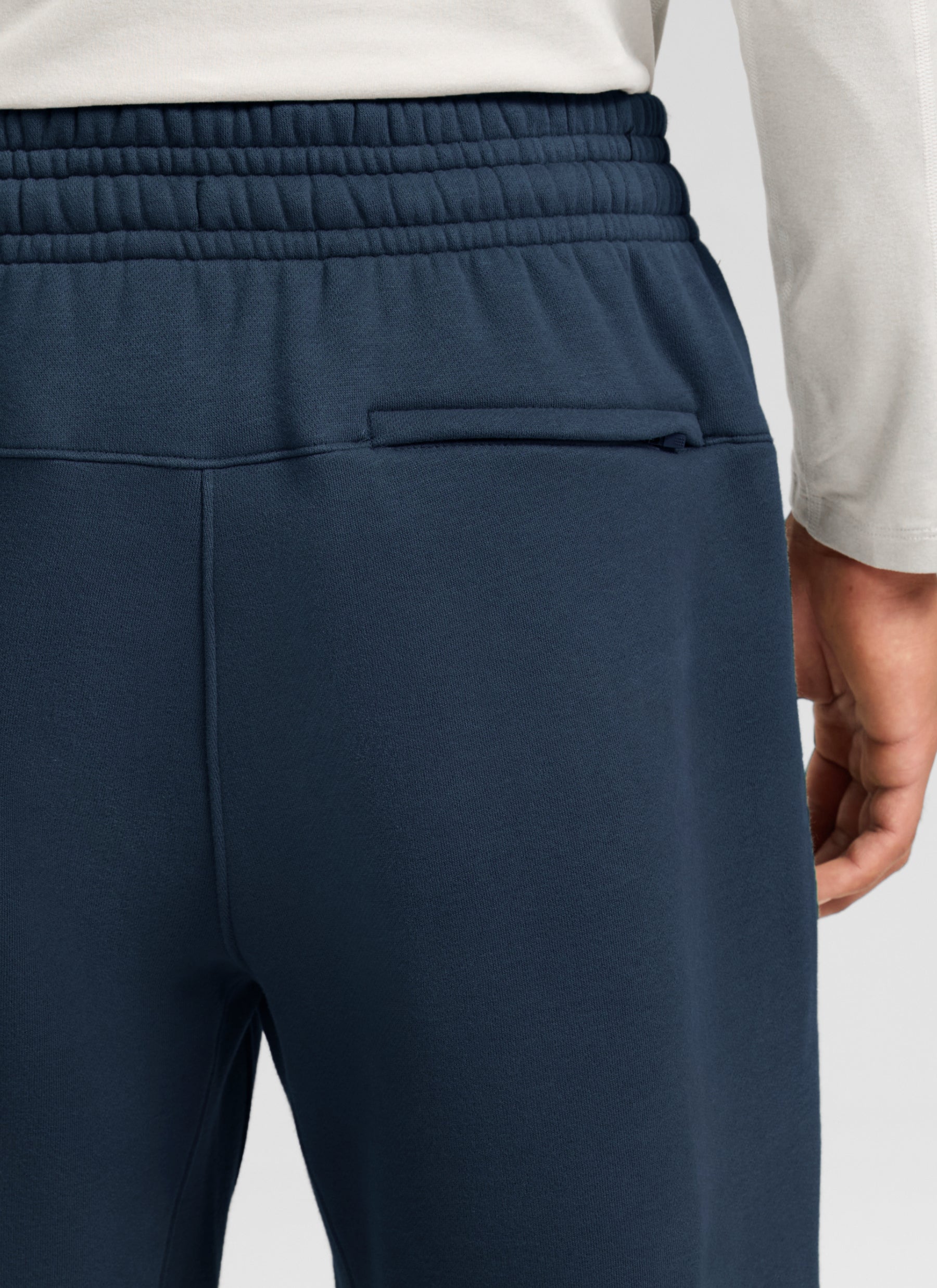 CRZ YOGA Men's Fleece Lined Casual Mid Rise Sweatpant 30