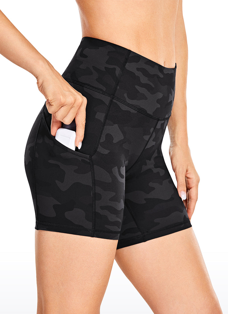 CRZ YOGA Women's Run High Rise Biker Nakedfeel Light Pocket Shorts 6'' Dark grey camouflage @model_info:N