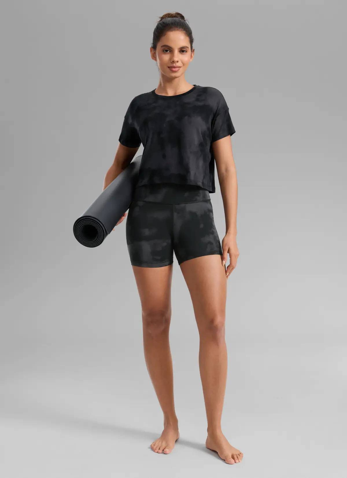 CRZ YOGA Women's Yoga High Rise Biker Shorts Nakedfeel Shorts 4'' Black Tie Dye Flowers