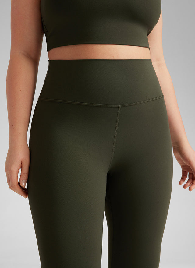 CRZ YOGA Women's Yoga Lounge High Rise Butterluxe Yoga Leggings 25'' Olive Green @model_info:Victoria