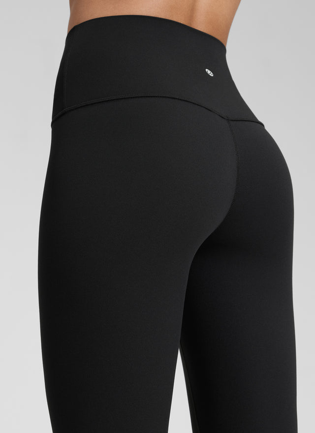 CRZ YOGA Women's Yoga Lounge High Rise Butterluxe Yoga Leggings 23'' Black @model_info:Jenna